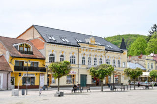 Malownicze uzdrowisko jak z dawnych pocztówek. Znajduje się tylko 2 godziny od polskiej granicy 