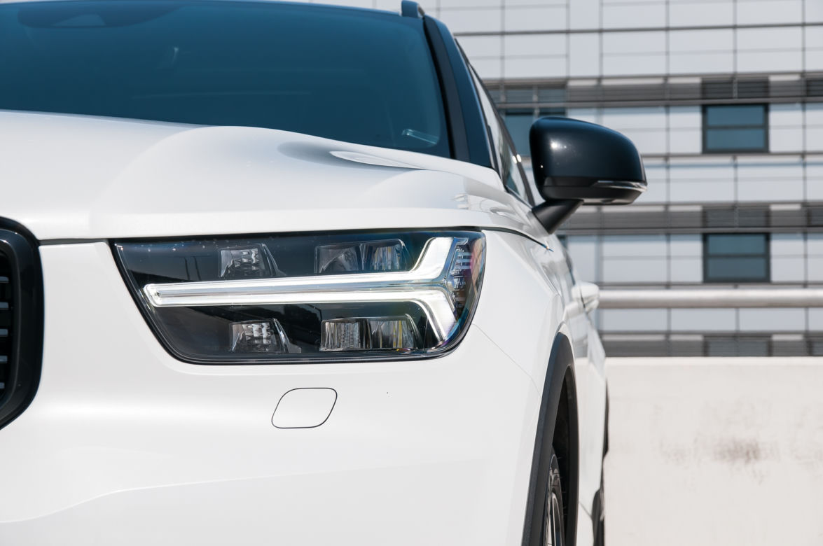 Volvo XC40 D4 190 KM R Design