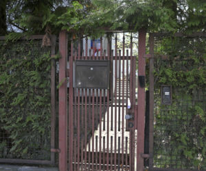 Niekończący się remont sąsiadów Kaczyńskiego