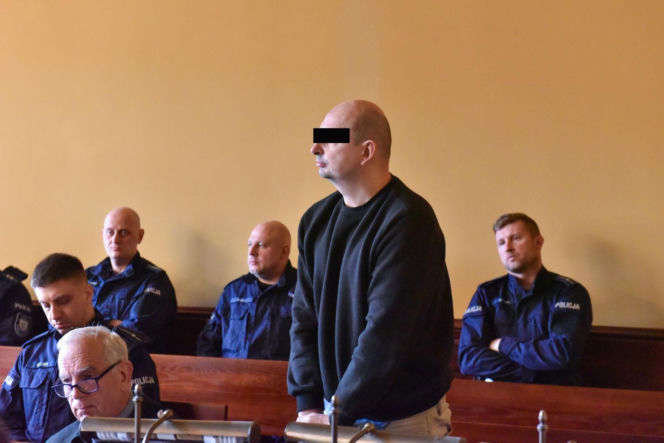 „Pan Frytka” i jego kolega stanęli przed sądem za brutalny gwałt w Toruniu