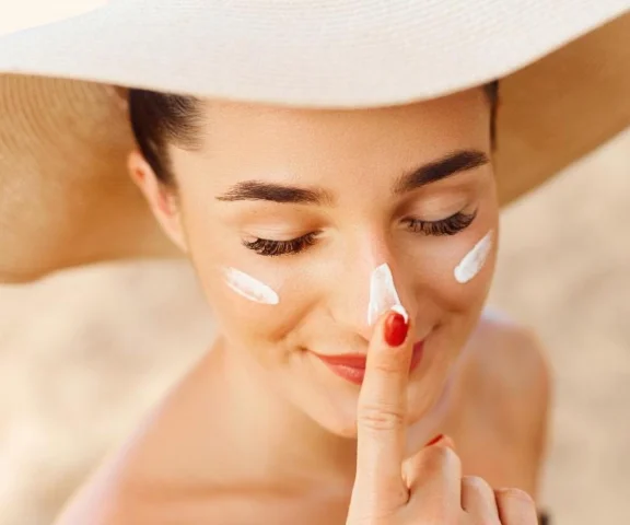 Dlaczego SPF jest ważny na co dzień, w podróży i podczas letnich festiwali?