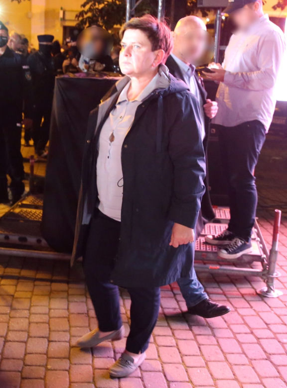 Najlepsze stylizacje Beaty Szydło