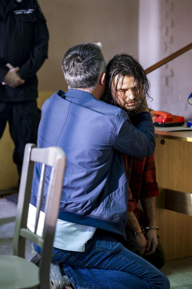 Mateusz Kościukiewicz jako Paweł w "Pierwszej miłości"