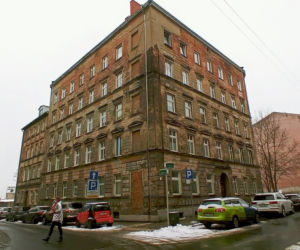 Kamienica przy ul. Kaszubskiej odzyskuje dawny blask