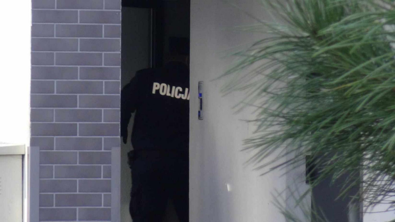 Rodzinna tragedia w Warszawie, nie żyje mężczyzna. Na policję zadzwoniła 13-latka