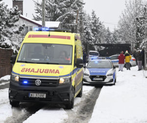 Makabra w Warszawie. Dwa ciała w mieszkaniu, nie oszczędził nawet psów. Nieoficjalnie: zabił rodziców