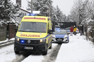 Makabra w Warszawie. Dwa ciała w mieszkaniu, nie oszczędził nawet psów. Nieoficjalnie: zabił rodziców