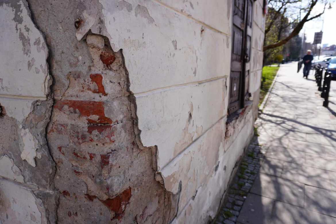 Najmniejszy budynek w Warszawie - Długa 1