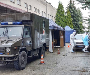 Koronawirus. W Nowym Sączu działa punkt poboru wymazów. Ruszyły badania przesiewowe
