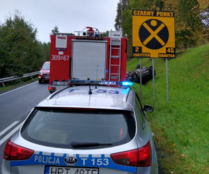 Wypadek na DK 51. Na odcinku Ługwałd - Spręcowo dachował samochód. Uwaga na utrudnienia!