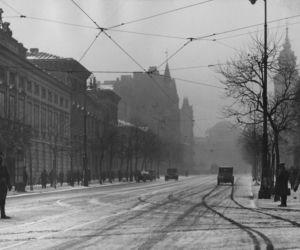 Te miejsca wyglądają zupełnie inaczej! Zobacz, jak zmieniała się Warszawa [GALERIA]
