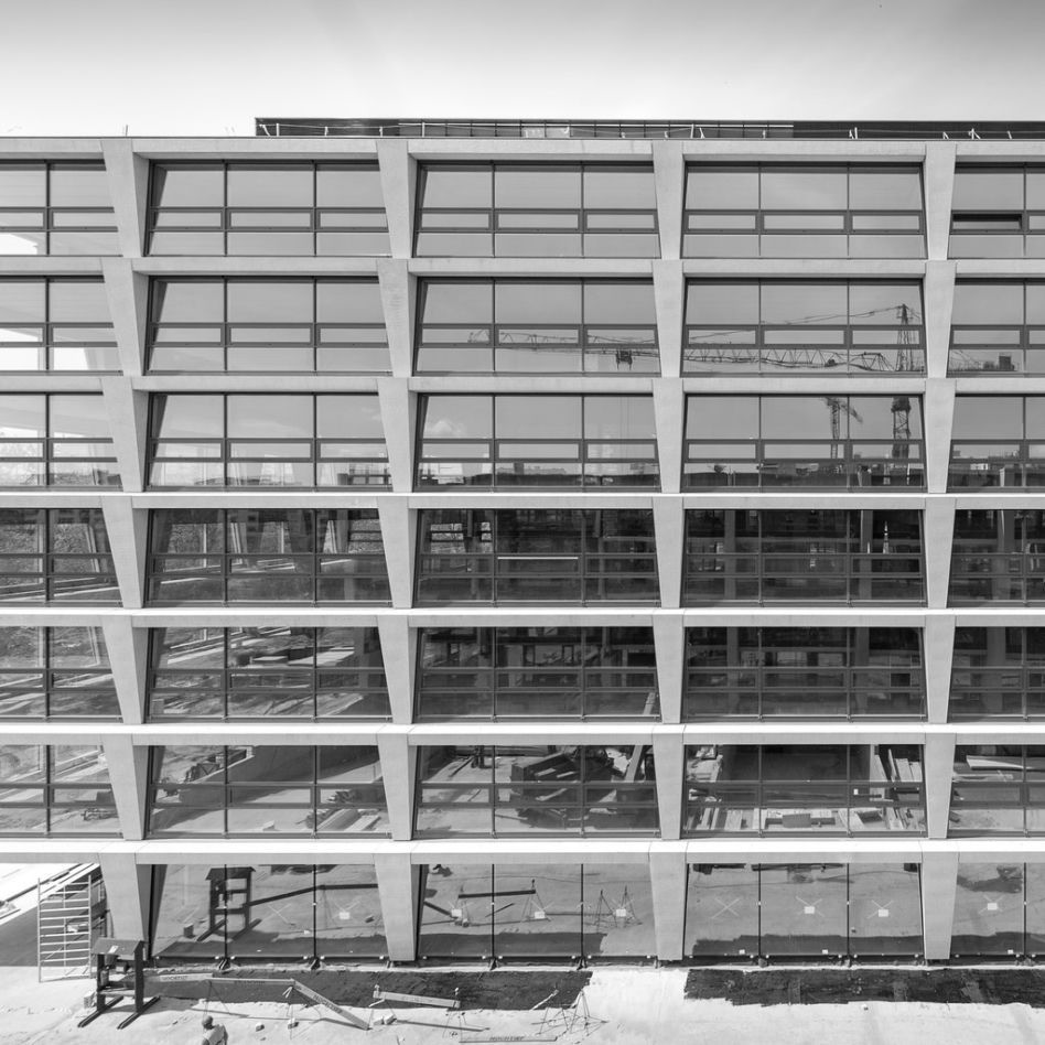 Kompleks biurowy P4 – nowa realizacja Jemsów jak siedziba wydawnictwa Agora? [GALERIA]