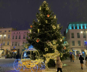 Mikołajki 2025 w Bydgoszczy. Święty Mikołaj zawita na jarmark i do Lumina Parku! Sprawdzamy, jakie atrakcje czekają na mieszkańców