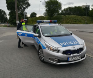 Trwają policyjne kontrole kierowców autobusów w Warszawie! Co bada policja? [ZDJĘCIA]