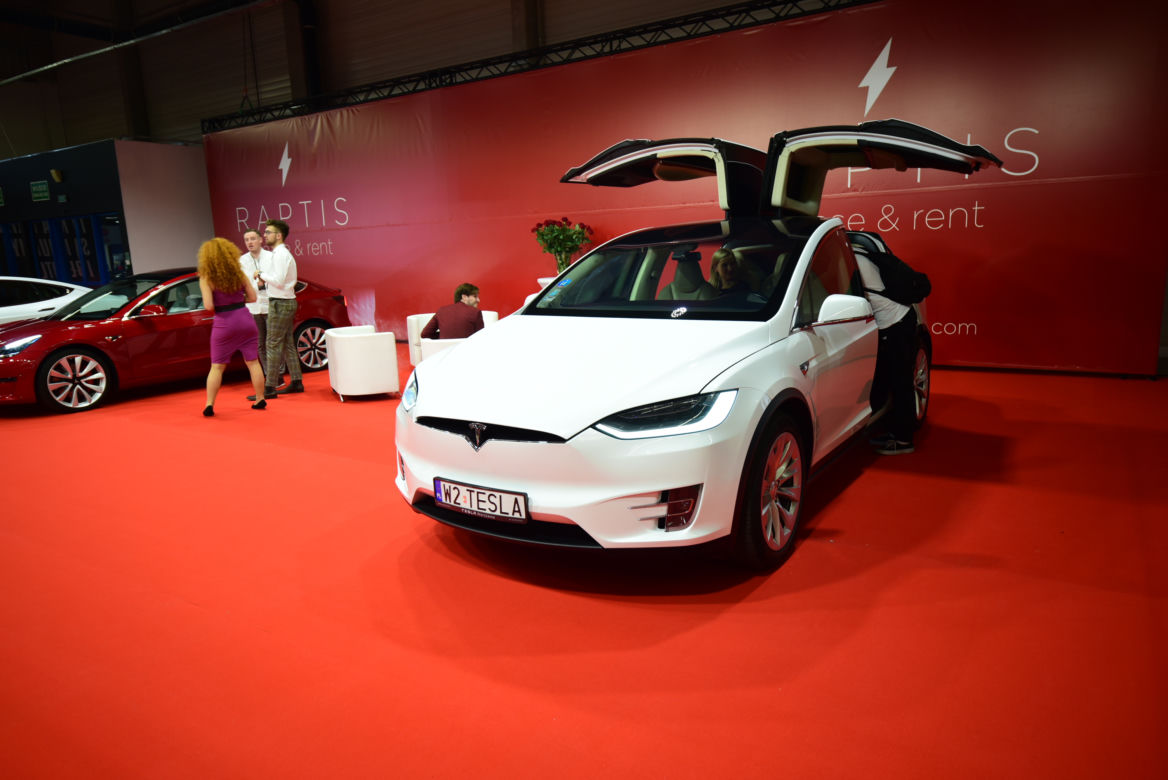 Tesla / Warsaw Motor Show 2019 w Ptak Warsaw Expo