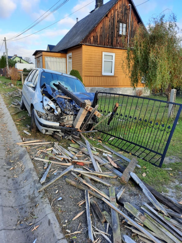 Ruda - wjechał w ogrodzenie