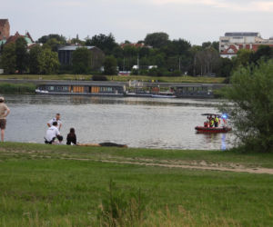 Nastolatek wszedł do Wisły i zniknął. W rejonie Mostu Gdańskiego trwają poszukiwania