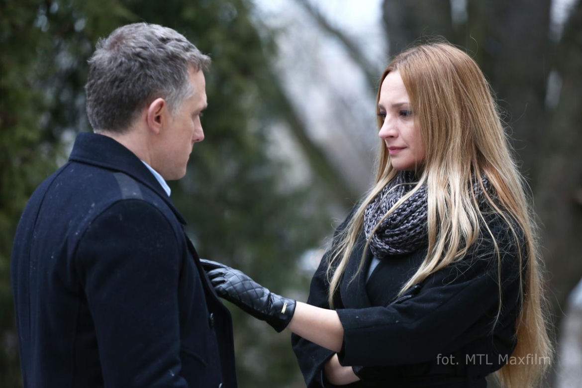 M jak miłość odc. 1135. Teresa (Dominika Łakomska), Artur (Robert Moskwa)