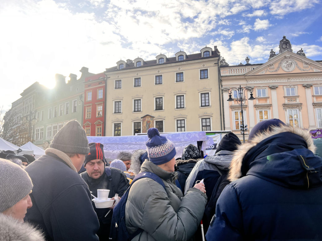 XXVII Wiglia dla Osób Bezdomnych i Potrzebujących Jana Kościuszko ponownie na Rynku Głównym w Krakowie 