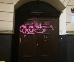 Pseudografficiarz wpadł w ręce policji