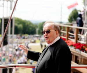 Tak żyją emeryci królowie Rydzyk i Głódź