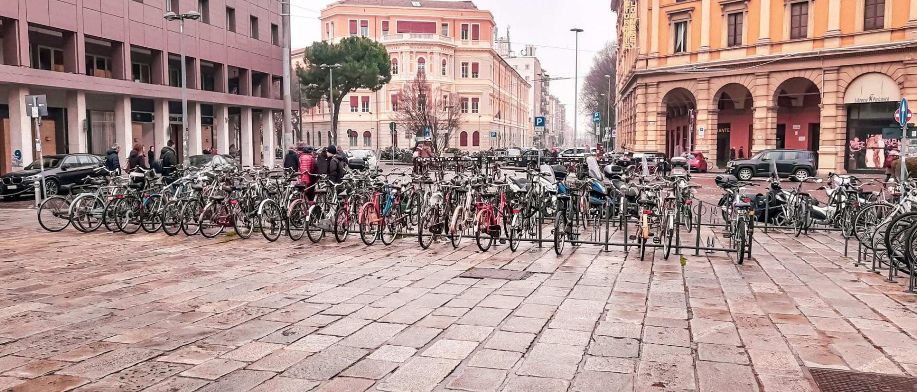 Bolonia na Boże Ciało w 4 dni. Zobacz najpiękniejsze miasto północnych Włoch. Loty z Wrocławia 