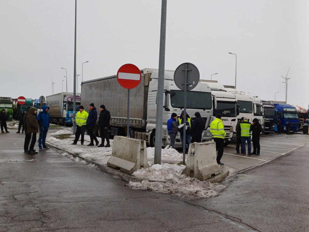 Przewoźnicy zaostrzają protest na Podkarpaciu