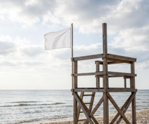 Sinice Chałupy. Czy w Chałupach można się kąpać 27.07? Flaga, warunki pogodowe