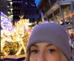 Małgorzata Rozenek-Majdan z Radkiem i dziećmi w Berlinie na Jarmarku Świątecznym 