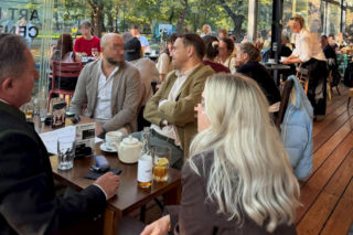 Sikorski i Makłowicz w krakowskim Bunkier Café