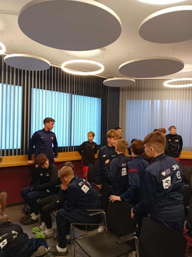 Piłkarze ze SP nr 9 w Barcelonie