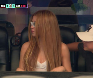Shakira zaatakowana na meczu Argentyna - Austria