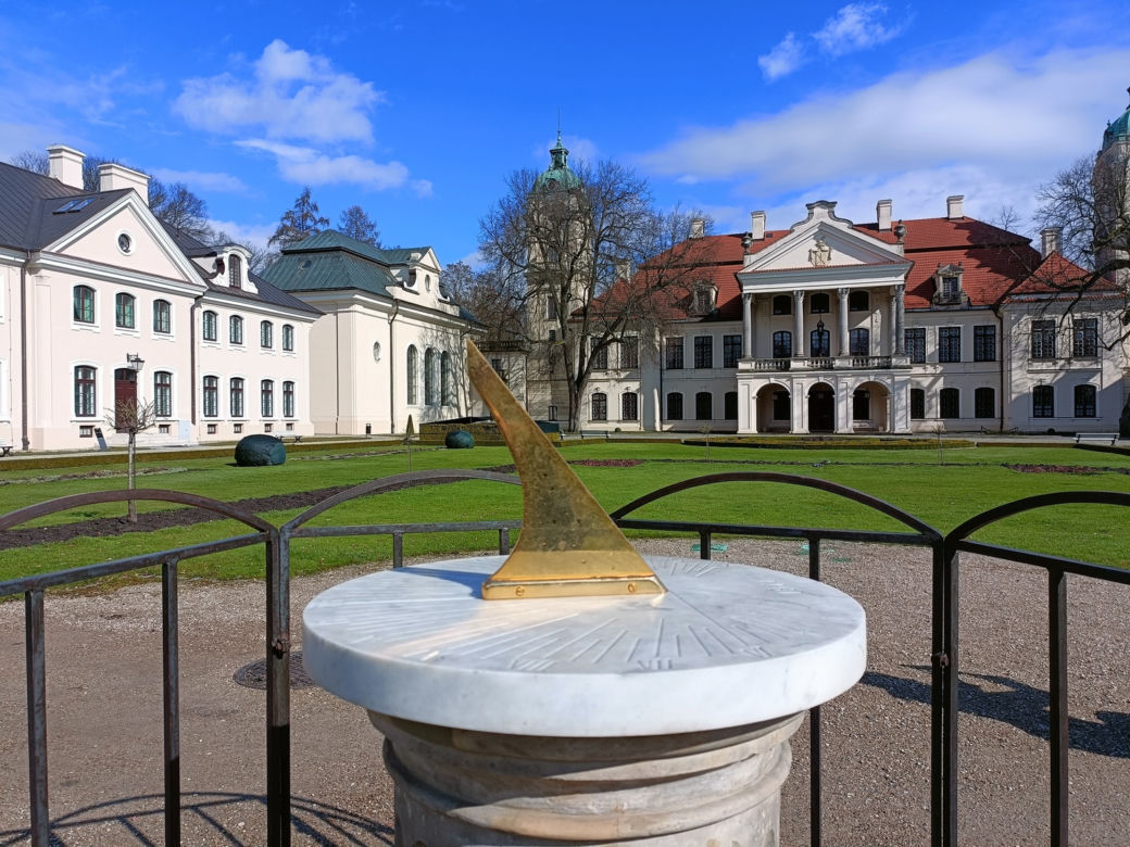 Muzeum Zamoyskich w Kozłówce wczesną wiosną