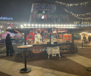 Pokémony, różowe gofry i zaskakujące różnice w cenach. Porównaliśmy łódzkie jarmarki