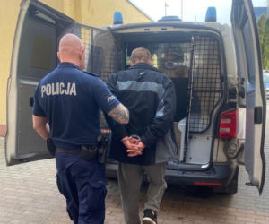 Policja z Gdańska zatrzymała 6 przestępców. Agresywny 32-latek zaatakował mundurowego