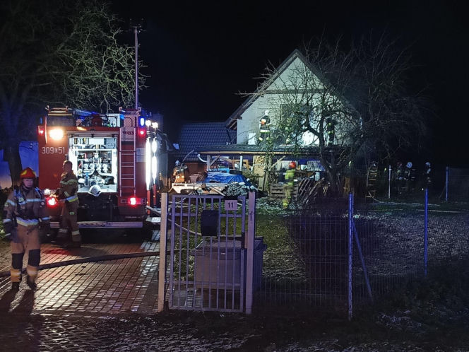 Pożar garażu w Dobrcz