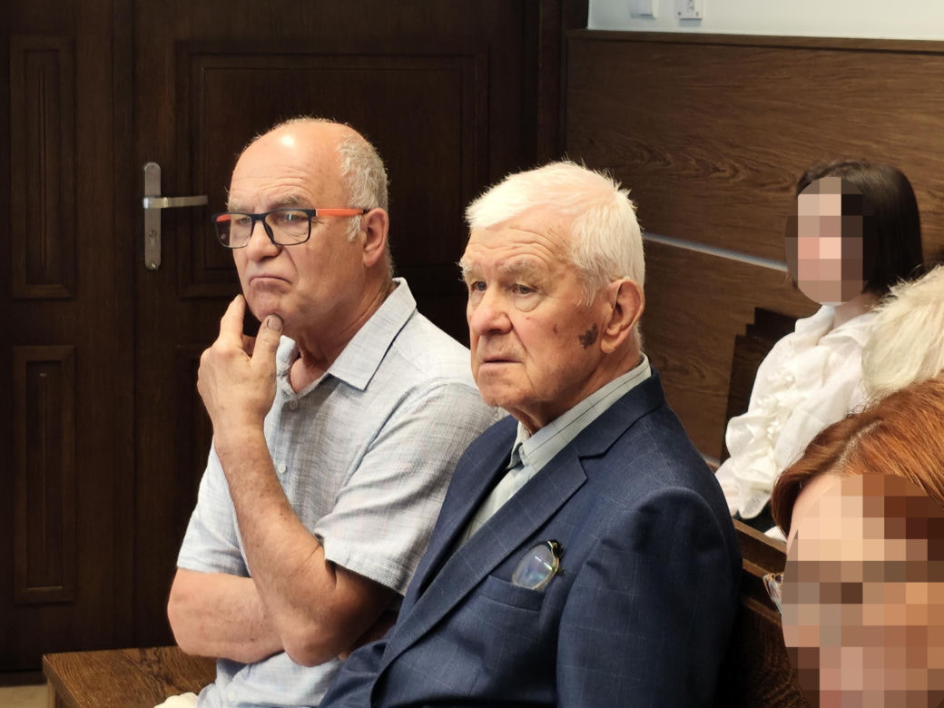 Zabili 83-letnią seniorkę za 180 zł.  Jej pokiereszowane ciało ukryli w wersalce