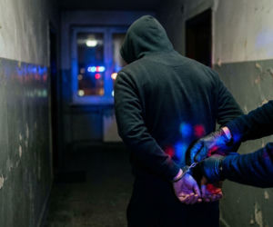 Byli poszukiwani listem gończym. Wpadli w ręce grudziądzkich policjantów 