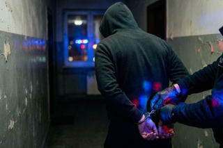 Byli poszukiwani listem gończym. Wpadli w ręce grudziądzkich policjantów 