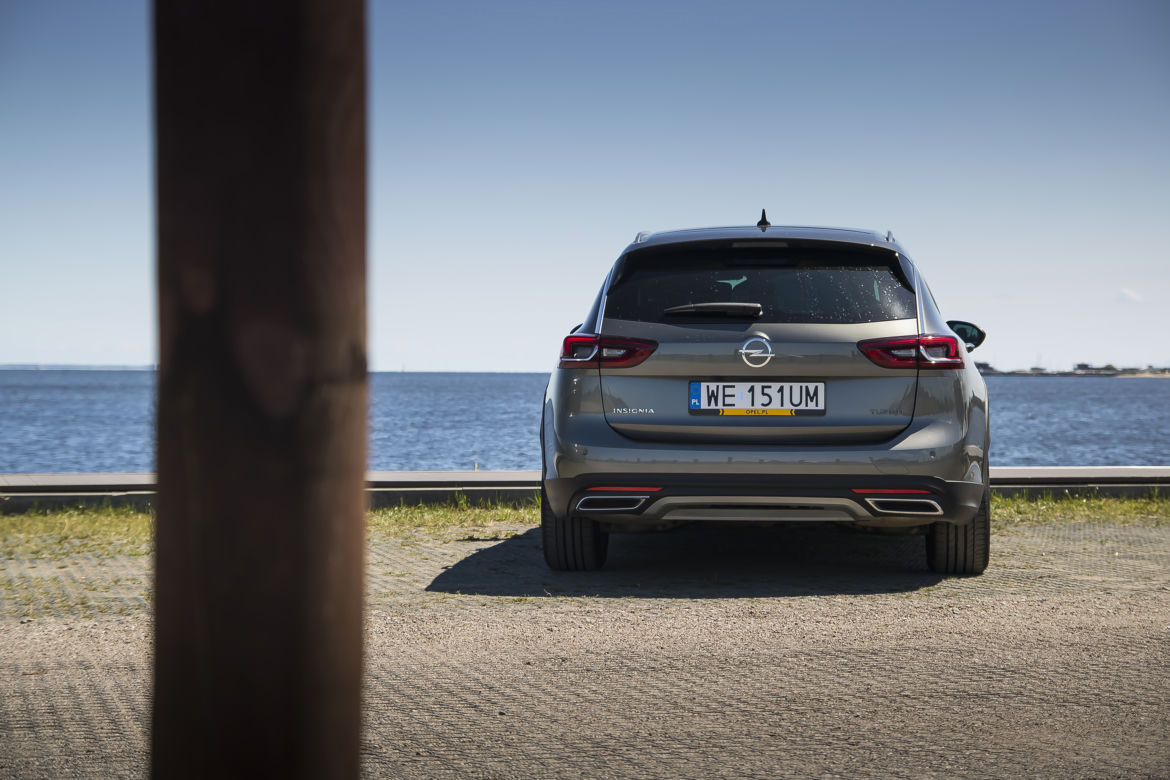 Opel Insignia Country Tourer 1.6 Turbo 200 KM A6
