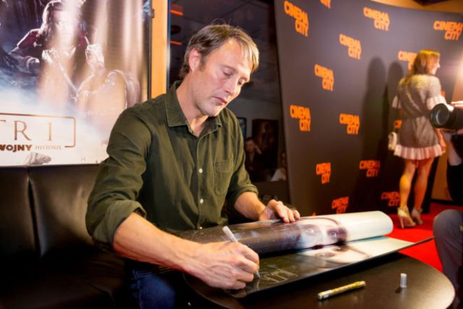 Mads Mikkelsen w Polsce