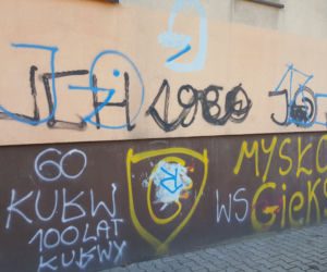 Czyszczenie Mysłowic z nielegalnego graffiti i wulgarnych napisów 