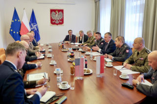 Samoloty, śmigłowce, rozpoznanie. Kluczowe rozmowy wiceministra Bejdy