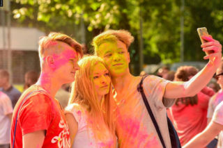 Holi Święto Kolorów na Bemowie. Barwne pożegnanie lata już w niedzielę!