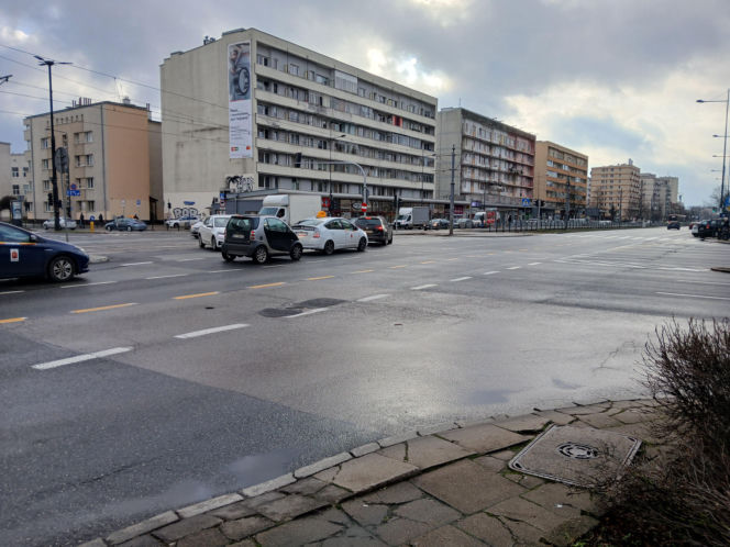 Skrzyżowanie ulic Grójeckiej, Wawelskiej i Kopińskiej w Warszawie