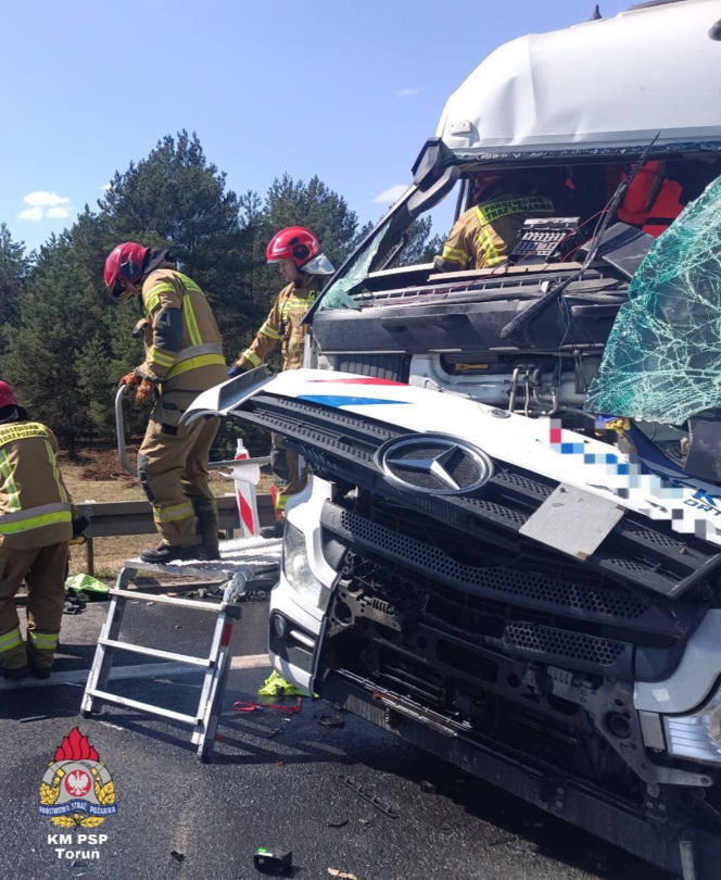 Zderzenie trzech ciężarówek na trasie S10 w Kujawsko-Pomorskiem!