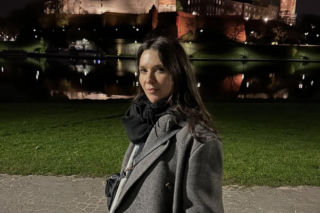 Rozpromienione Janja Lesar i Katarzyna Zillmann tańcują na ulicy. Fajna para?