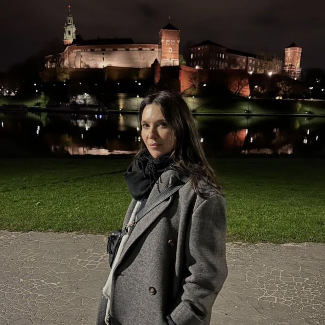 Rozpromienione Janja Lesar i Katarzyna Zillmann tańcują na ulicy. Fajna para?