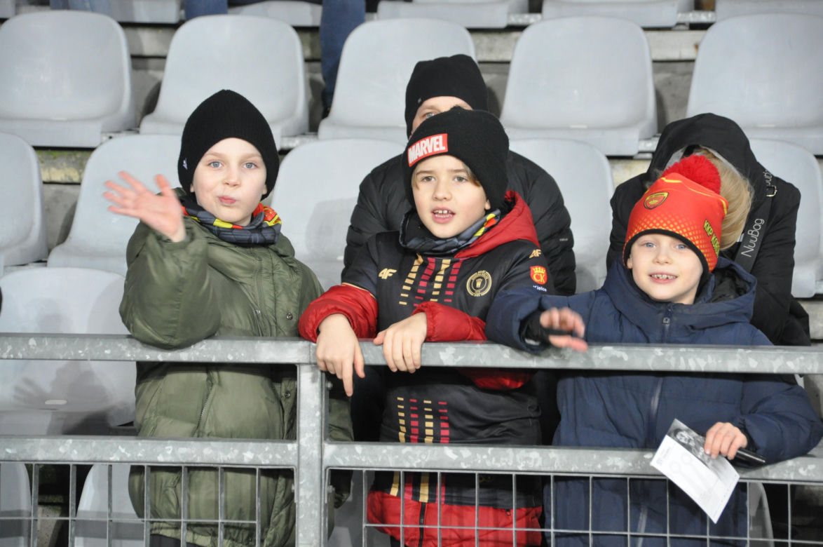 Korona Kielce - ŁKS Łódź. Zdjęcia kibiców na Suzuki Arenie