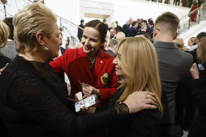 Połamali się opłatkiem w Sejmie